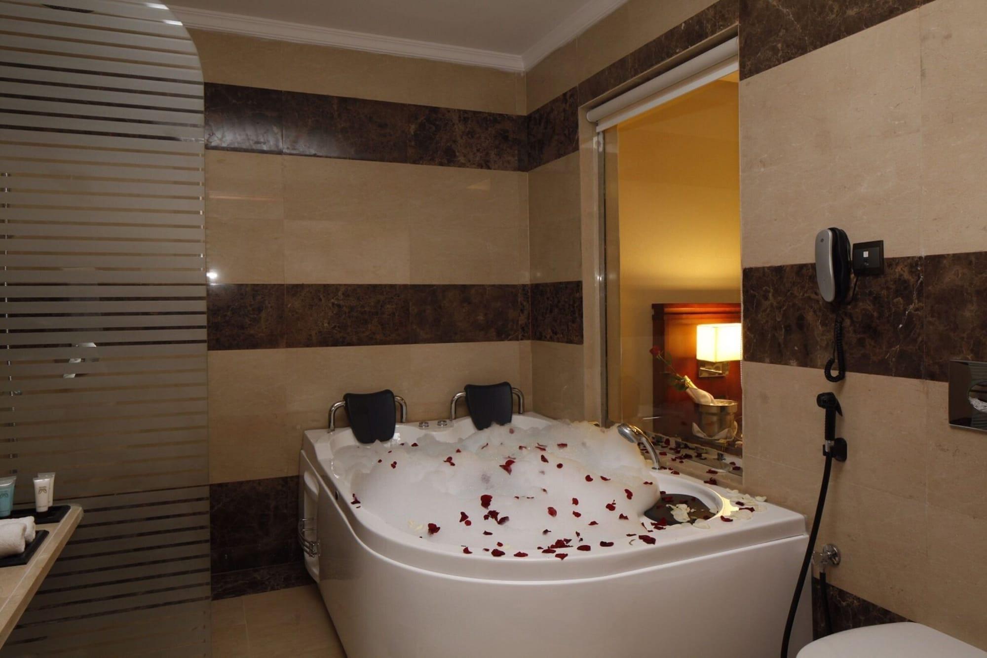 Grand Plaza Hotel - Dhabab Эр-Рияд Экстерьер фото